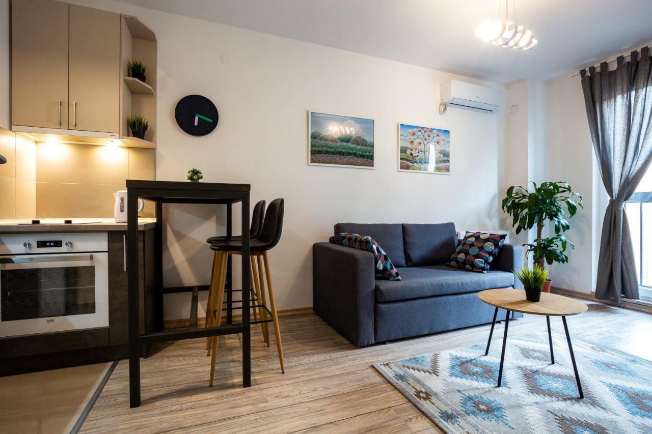 Modern Naive Downtown With Free Private Garage-Fast Wi-Fi Διαμέρισμα Νόβι Σαντ Εξωτερικό φωτογραφία